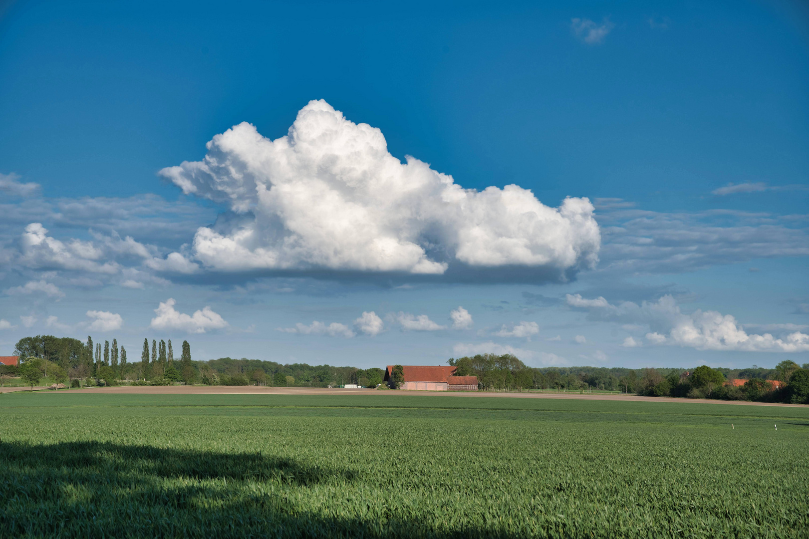 Wolke über Hof