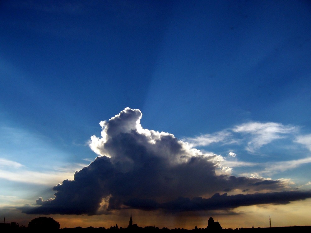 Wolke verdeckt Sonne