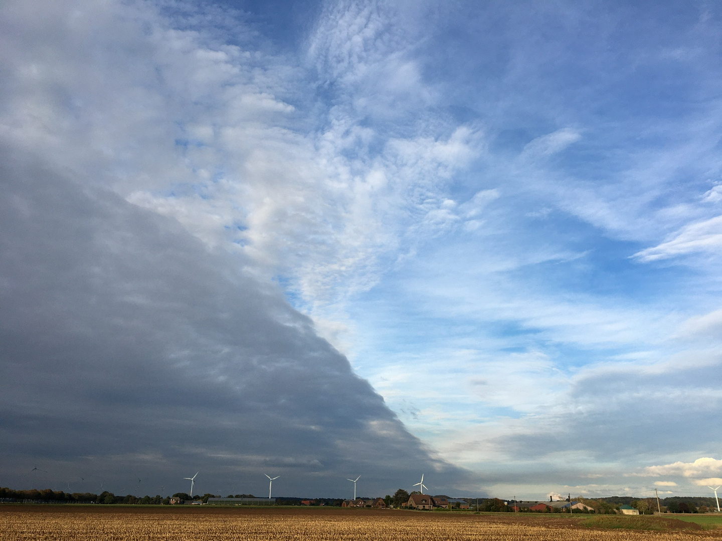 WOLKEN