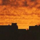 Wolken am Abend mit Schatten unbeschreibliche Farben rot braun orange?