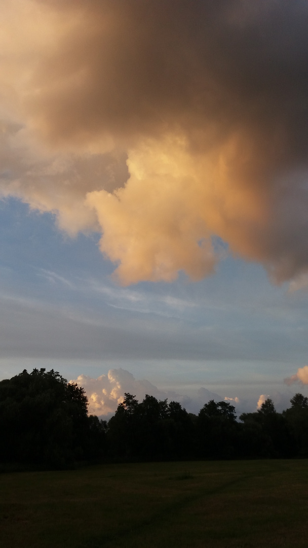 Wolken am Abendhimmel