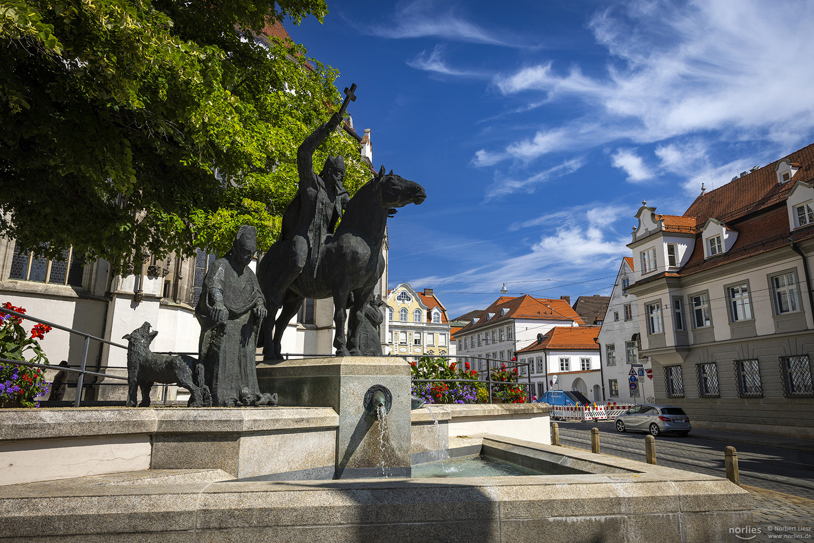 Wolken am Dombrunnen