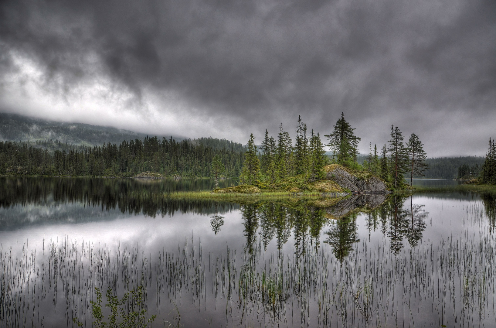 Wolken am Kvernvatn