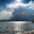 Wolken am Rhein