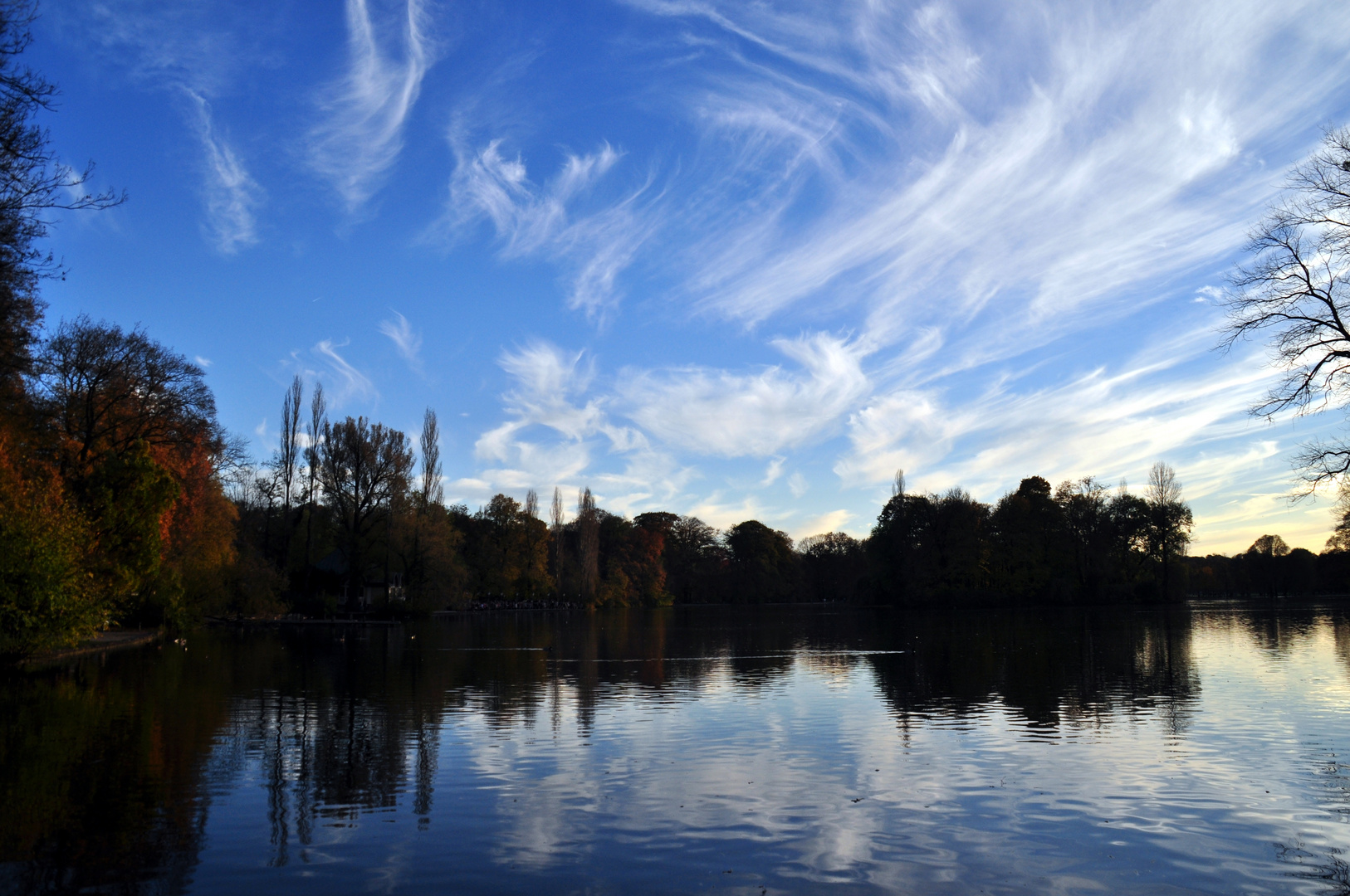 Wolken am See