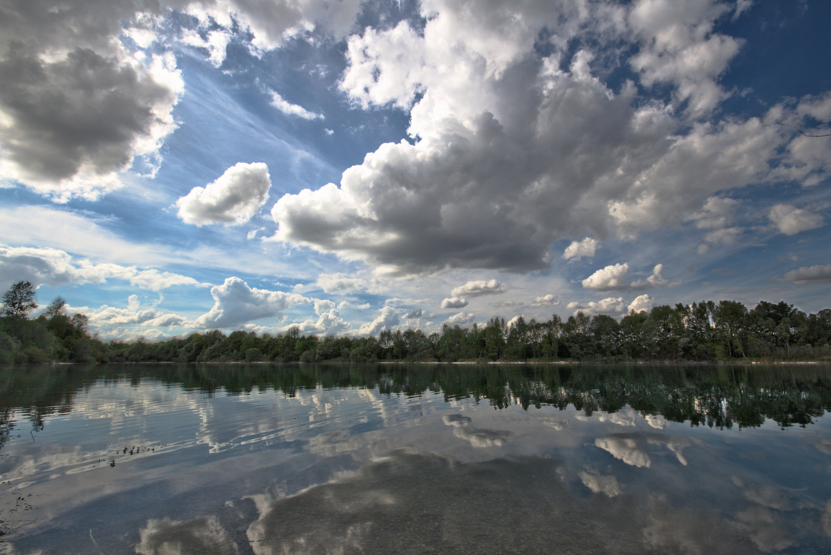 Wolken am See