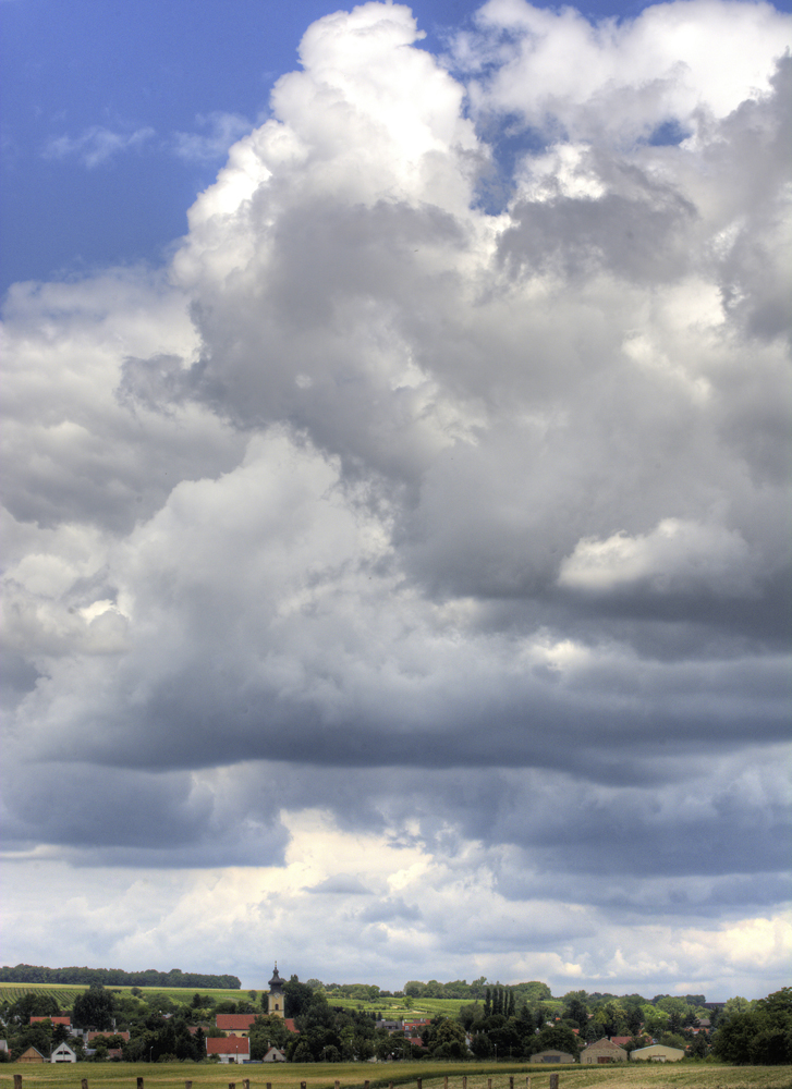 wolken am stadtrand