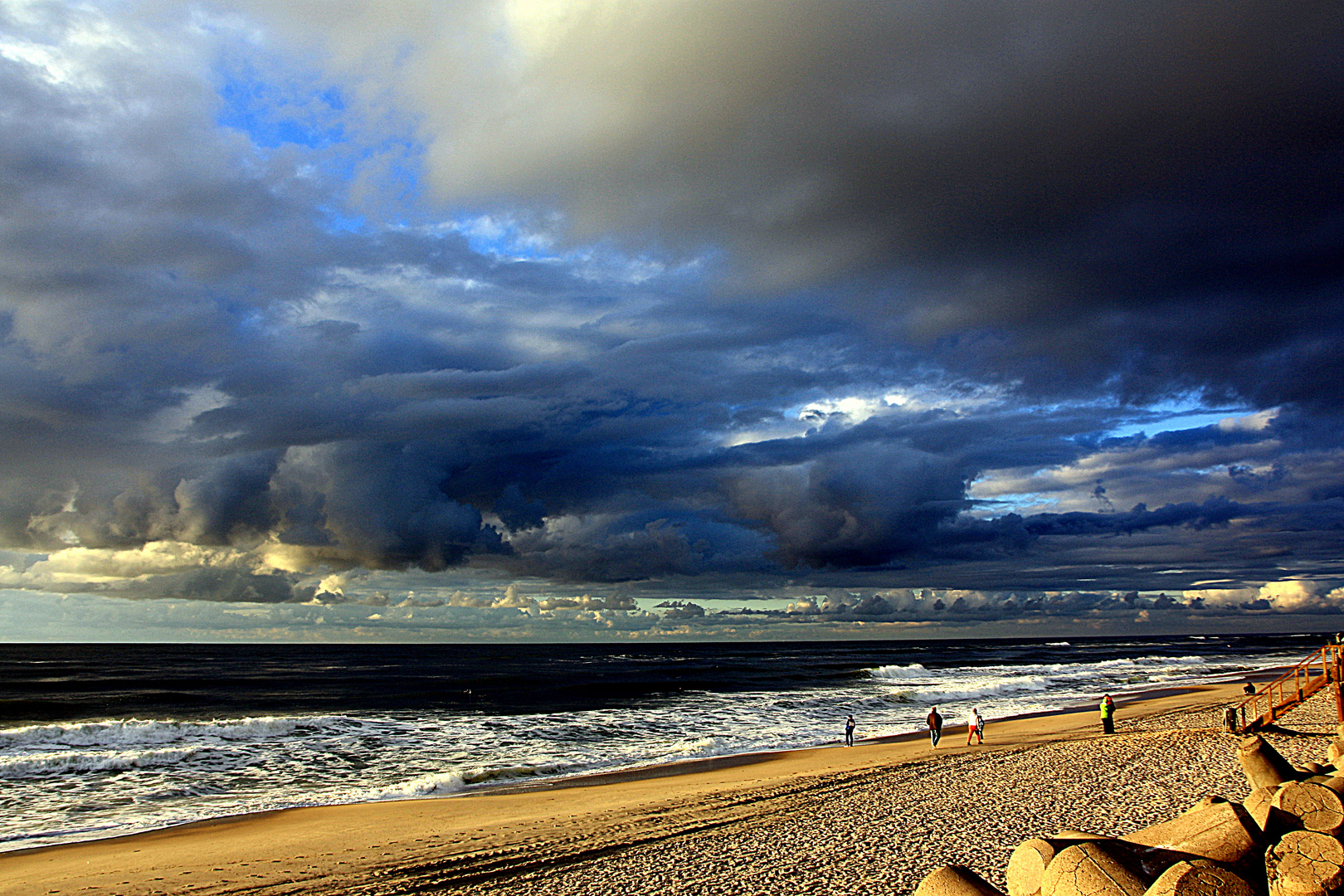 Wolken am Strand