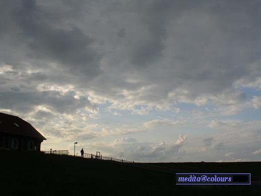 Wolken am Vareler Siel