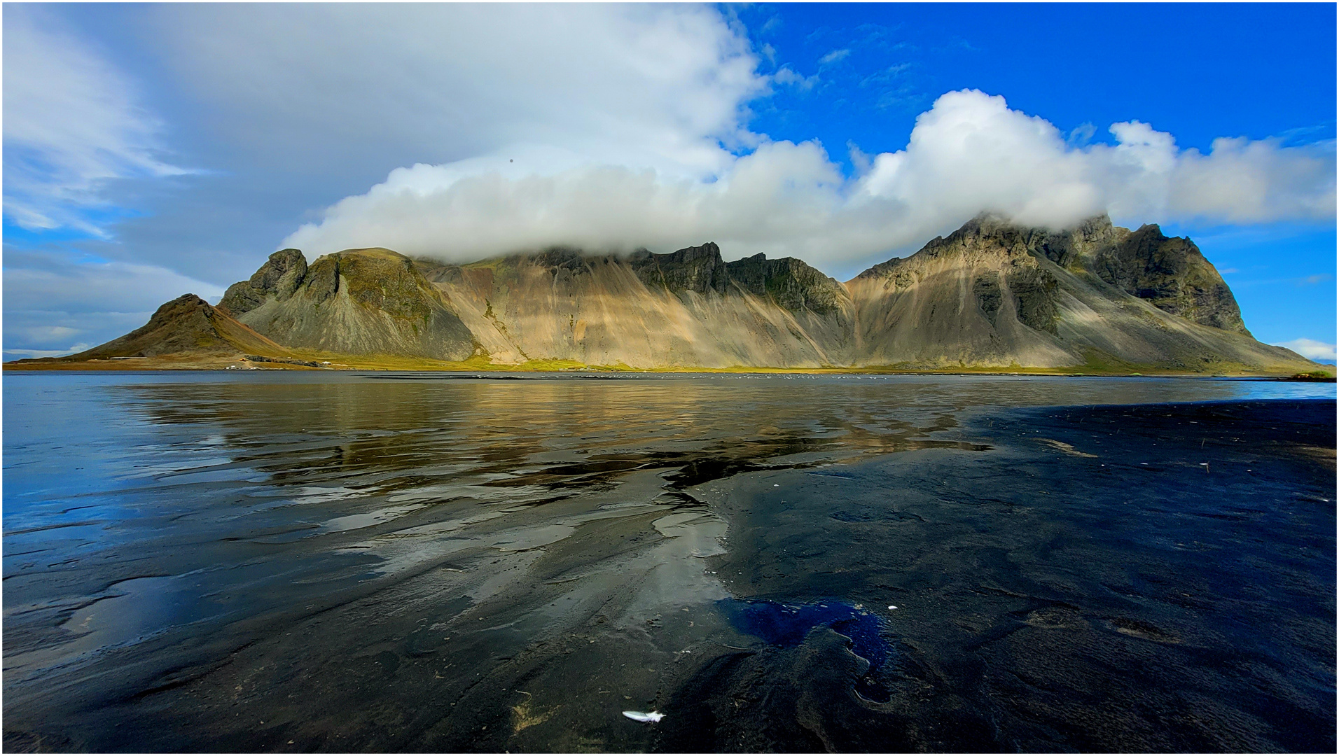 Wolken am Vestrahorn