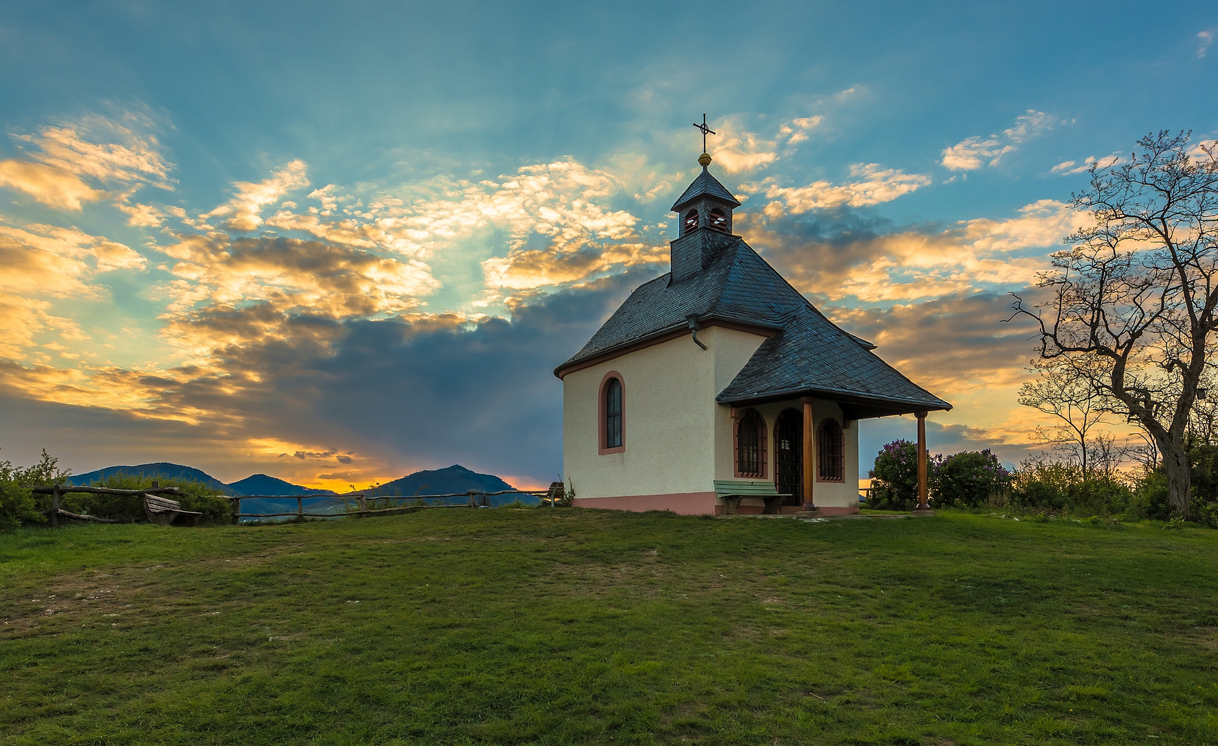 Wolken an der Kleinen Kalmit