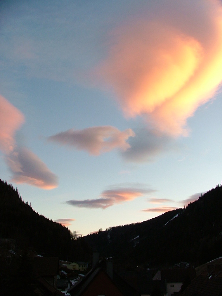 Wolken bei Sonnenuntergang