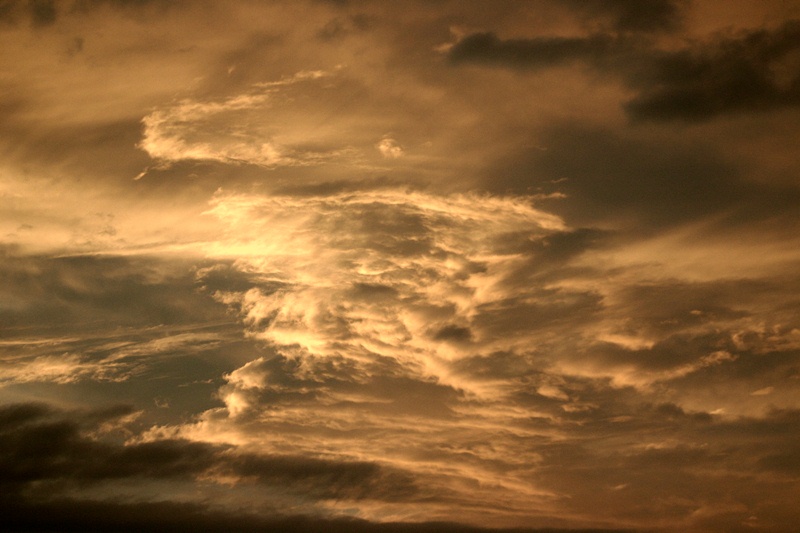 Wolken beim Sonnenuntergang