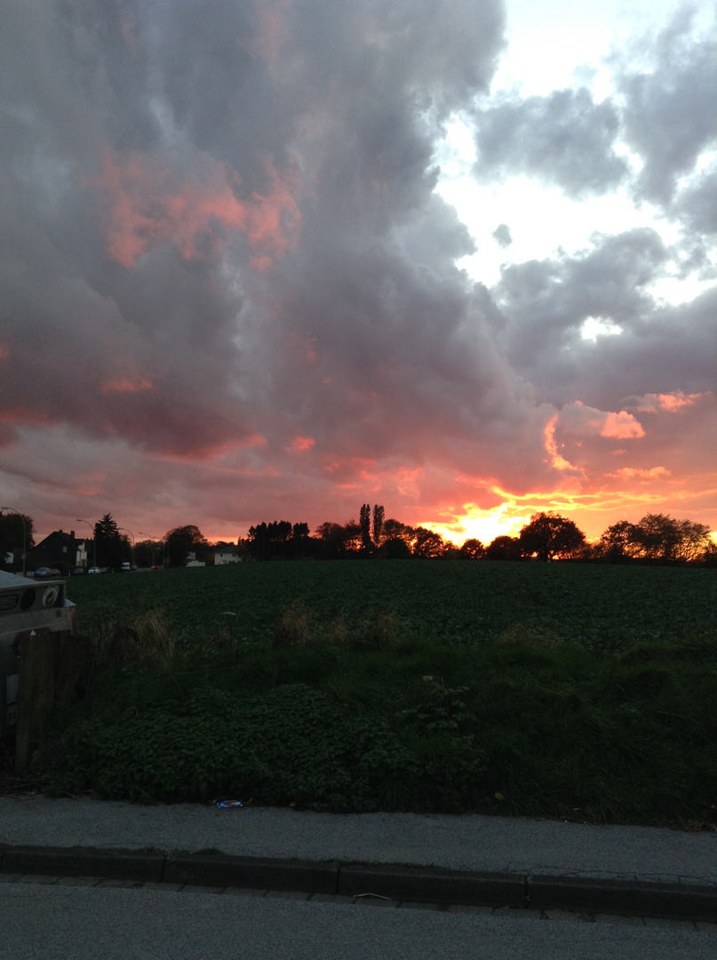 Wolken beim Sonnenuntergang.