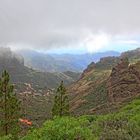 Wolken berühren die Berge (II)