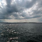 Wolken fallen ins Wasser..