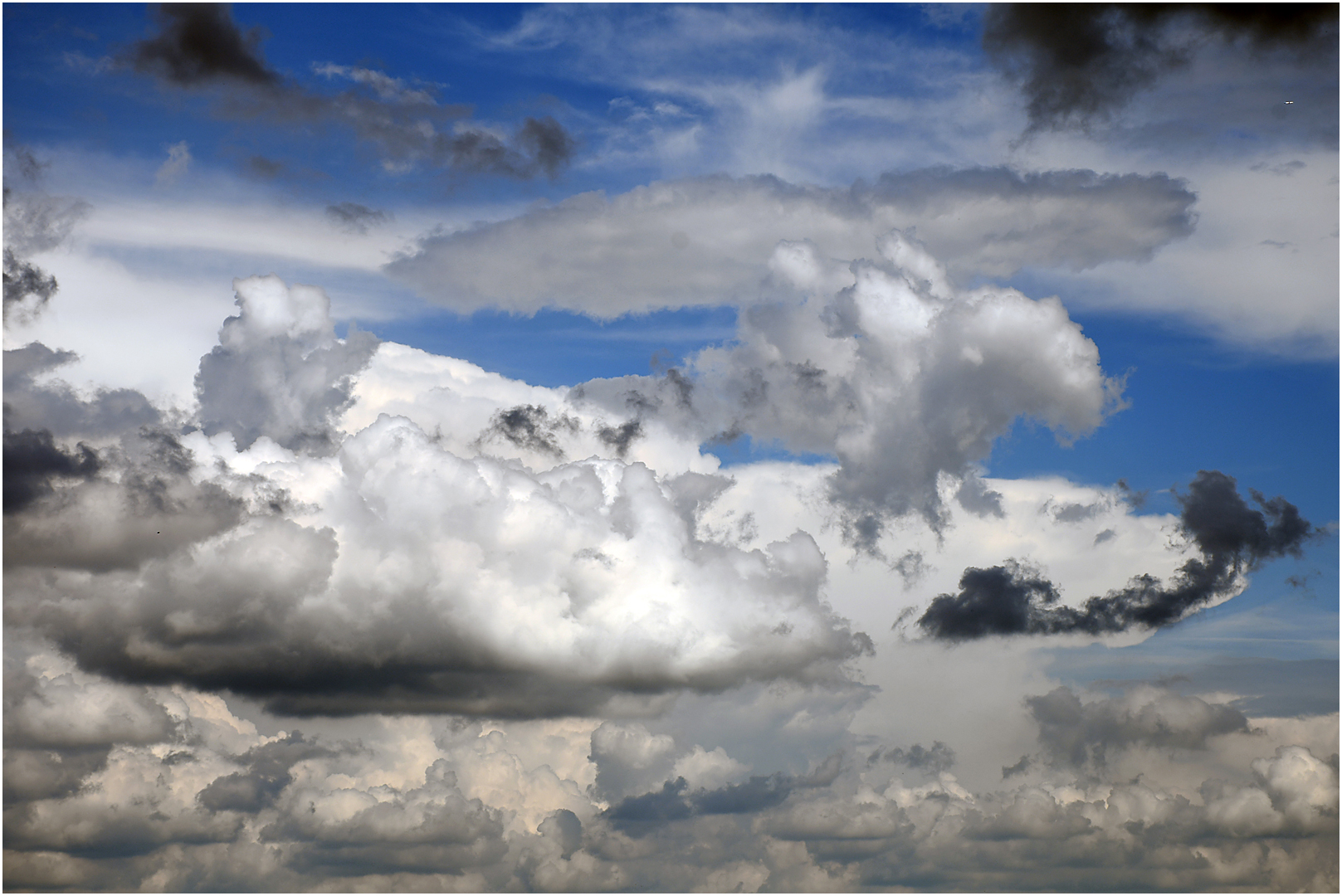 Wolken-Farben- und Formen-Vielfalt