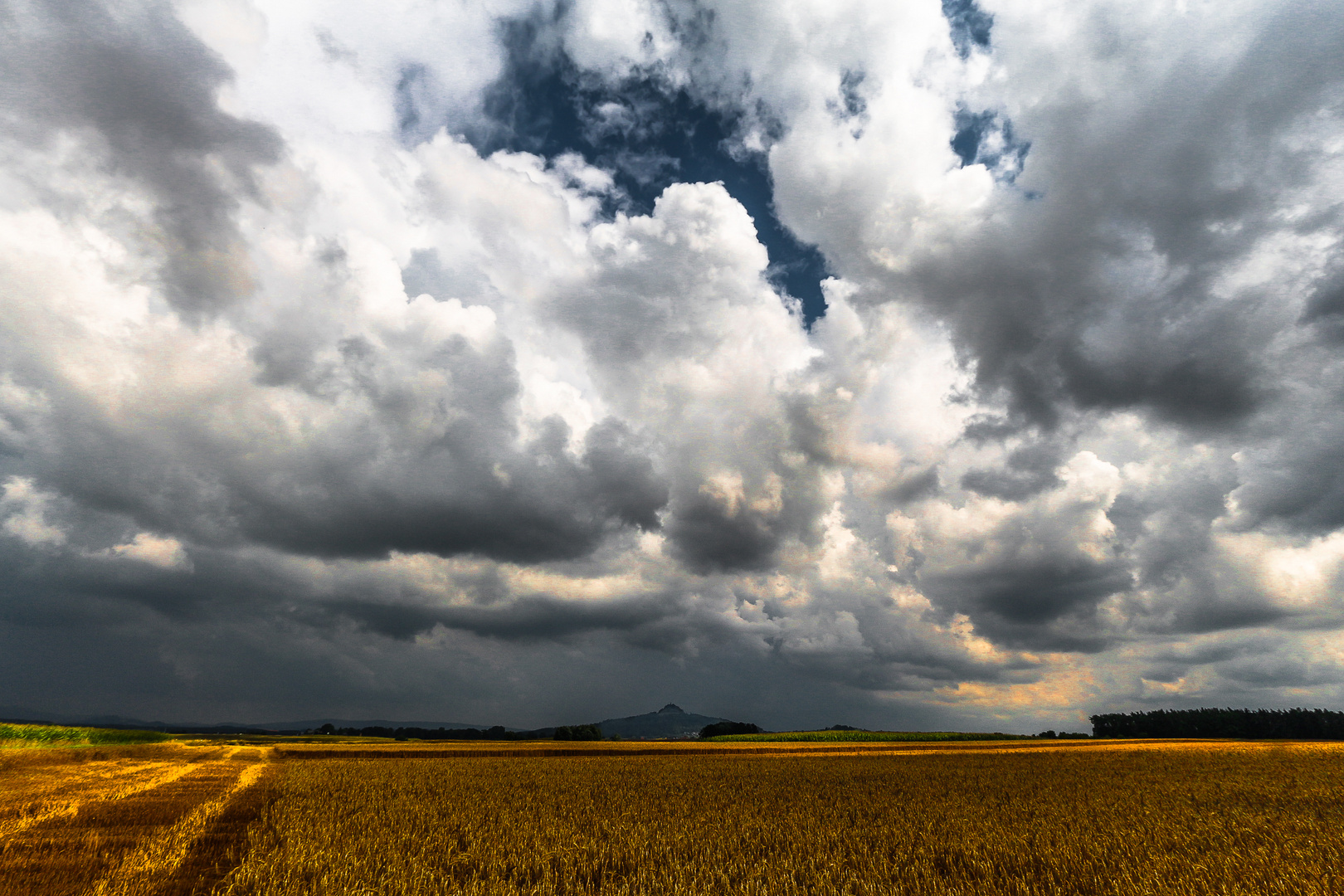 Wolken-Feld