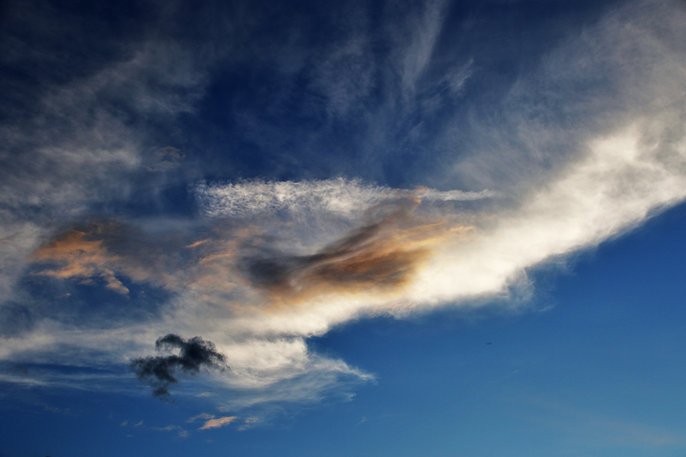 Wolken-Gemälde am Abend