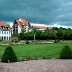 . . . Wolken, Häuser . . .