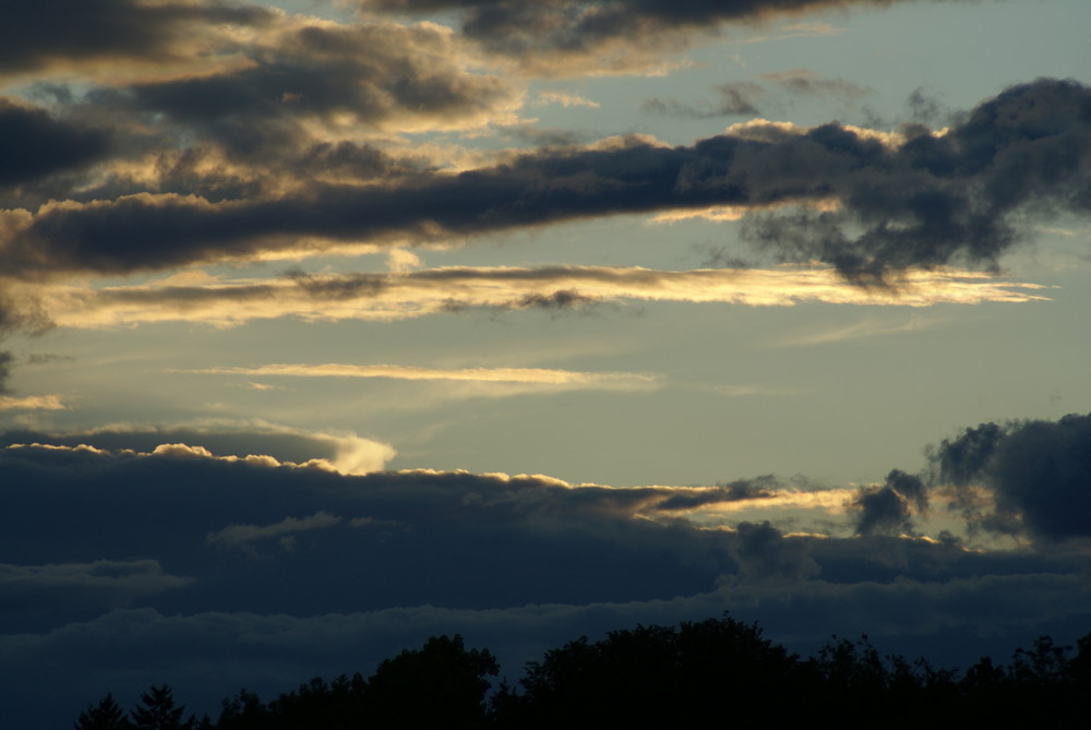 Wolken im Licht der Sonne