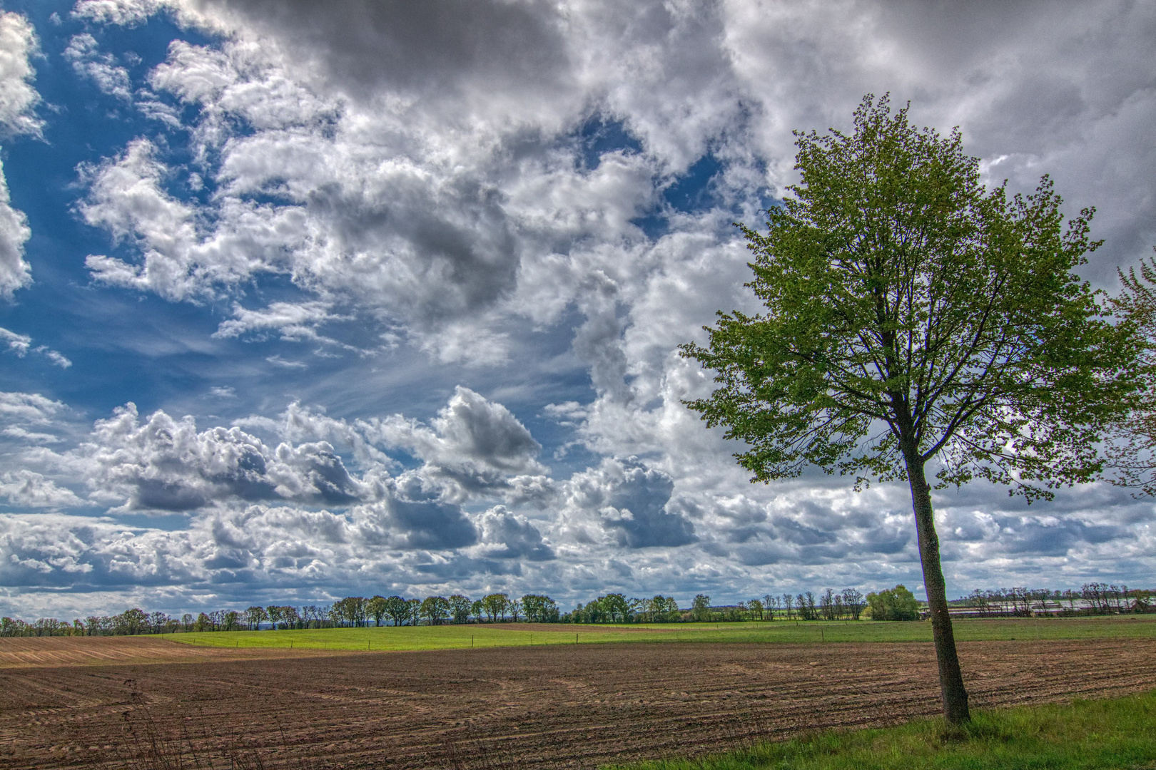 Wolken im Löwenberger Land bei Berlin