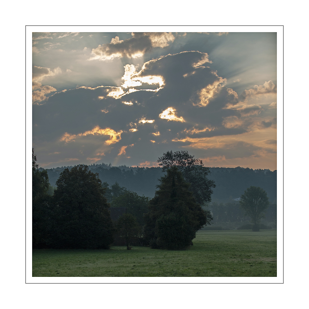 Wolken im Morgenlicht