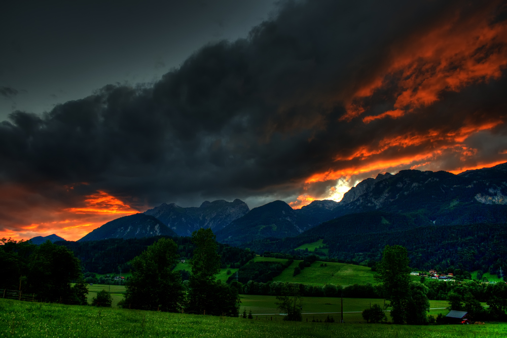 wolken im schatten des dachsteins