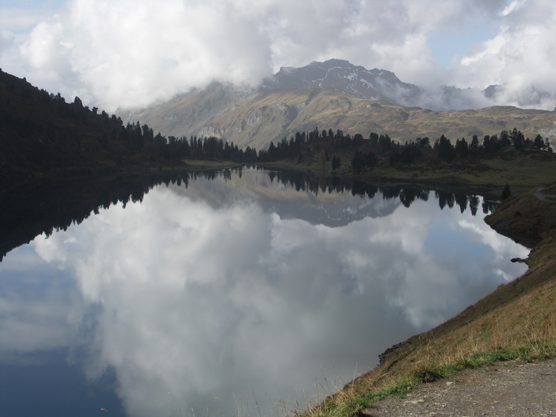 Wolken im See