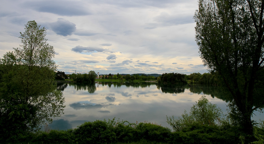 Wolken im See