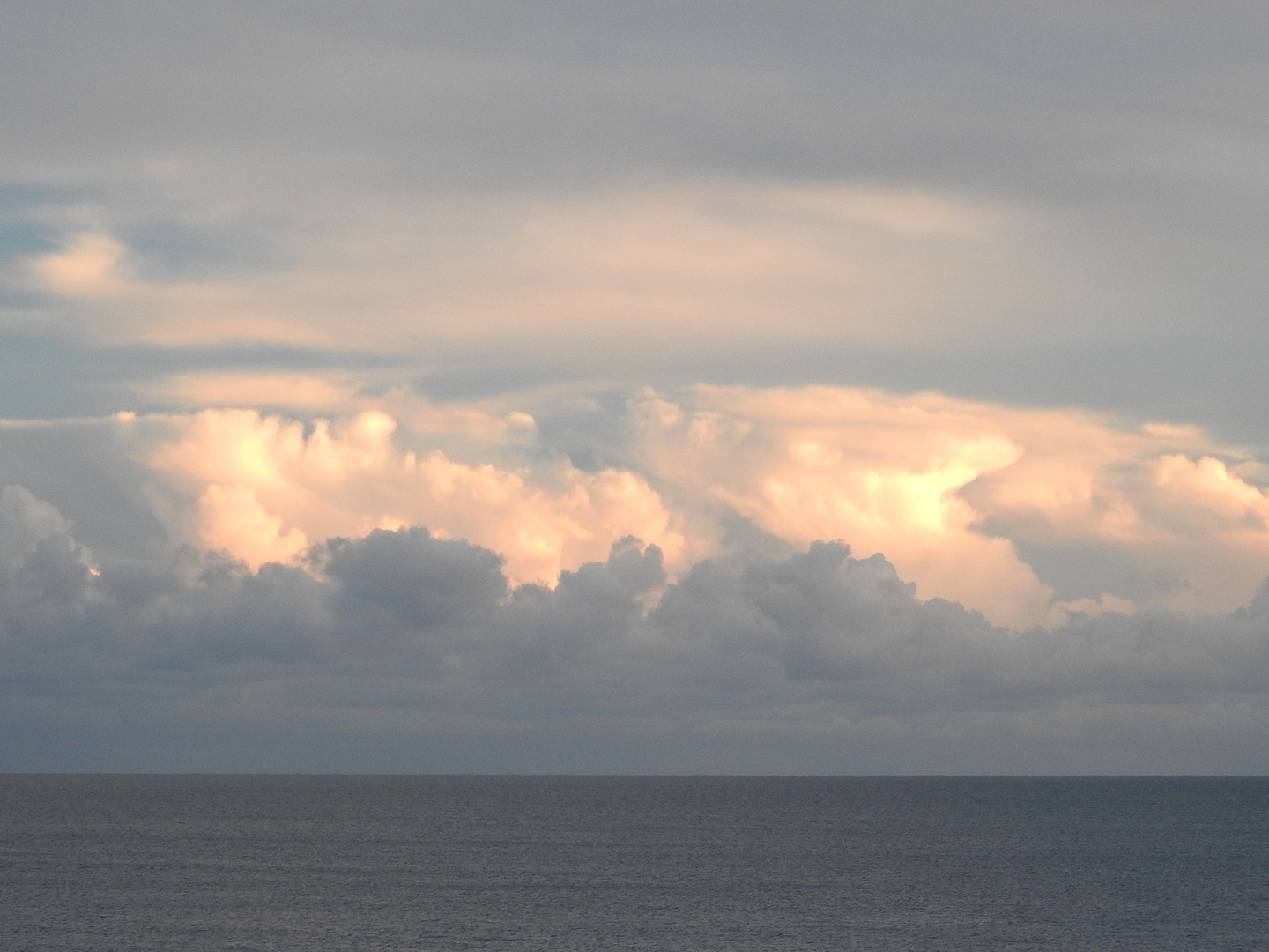 Wolken im Sonnenuntergang