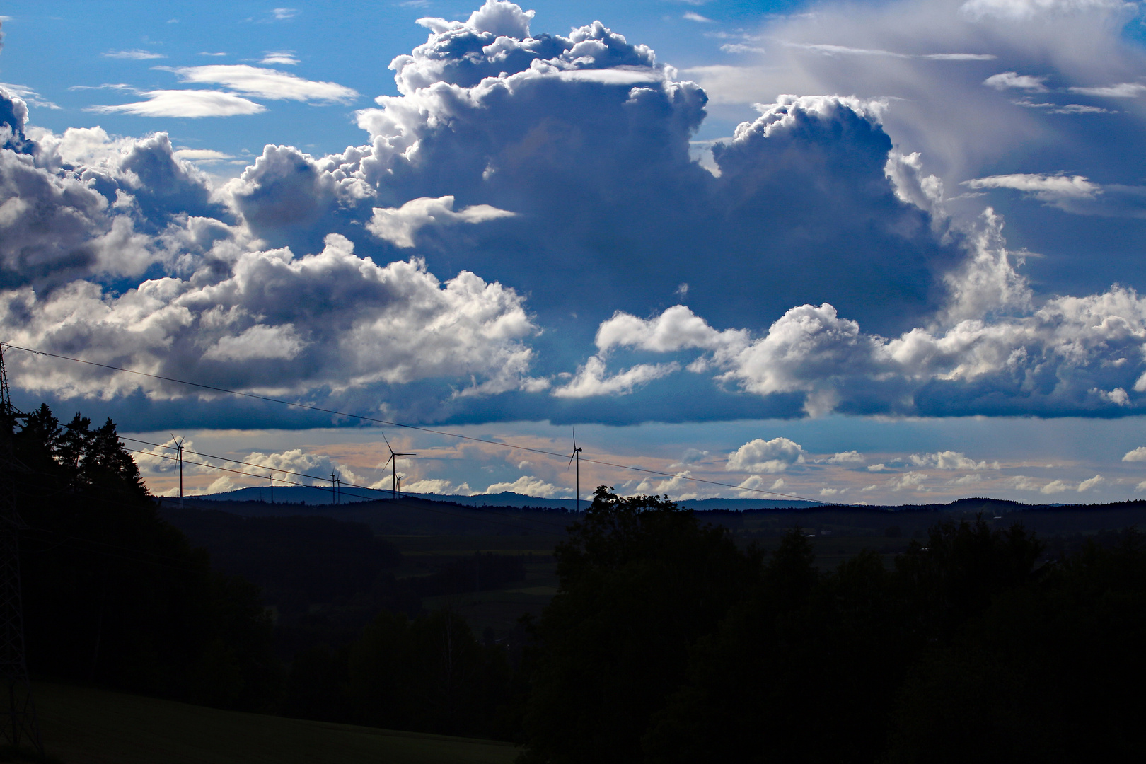 Wolken in der Abedsonne