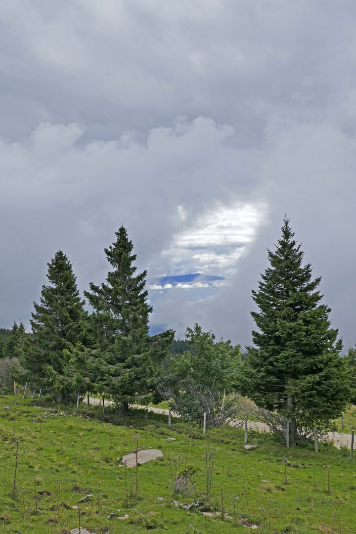 Wolken-LOCH