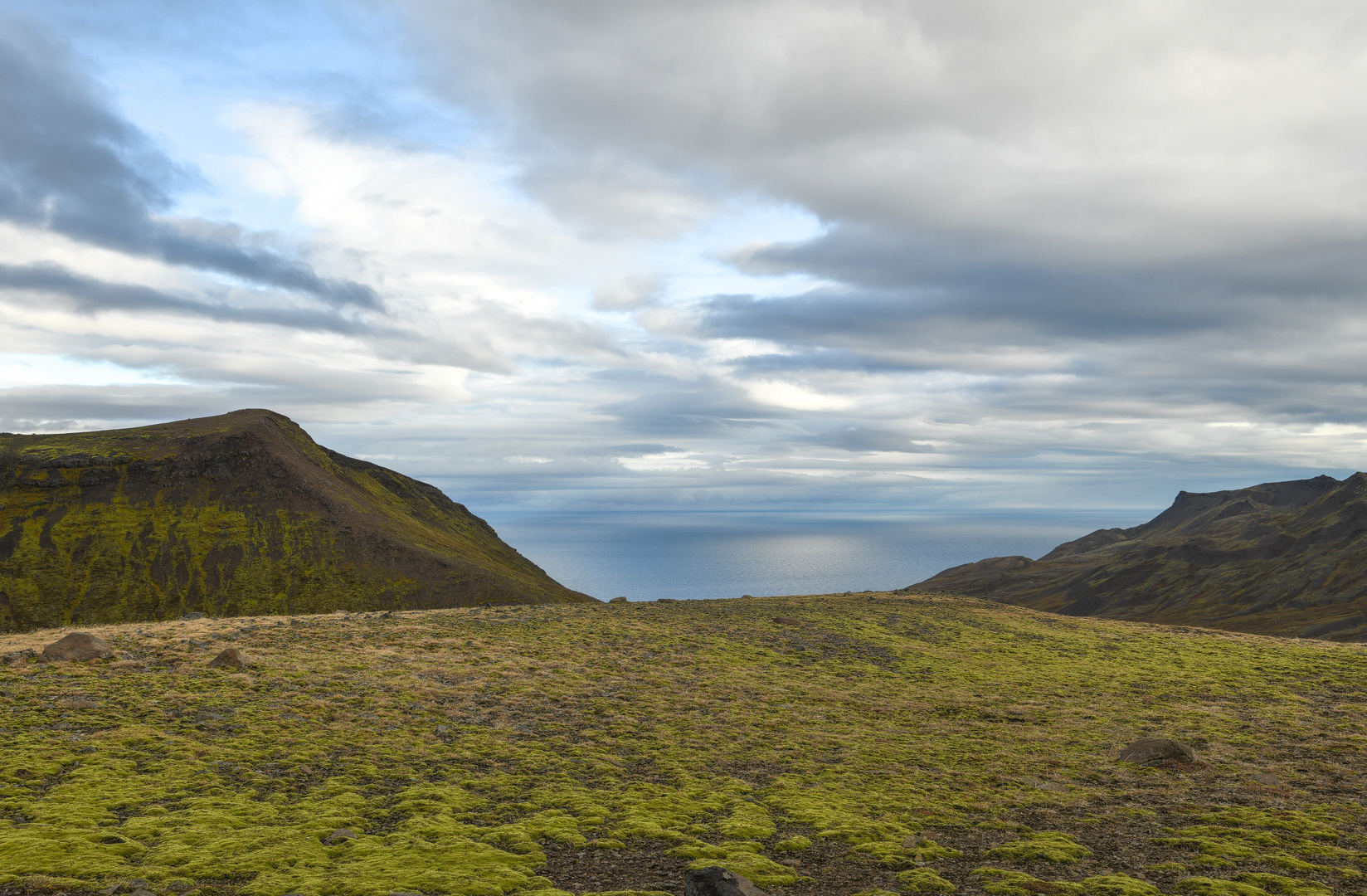 Wolken, Meer und Berge