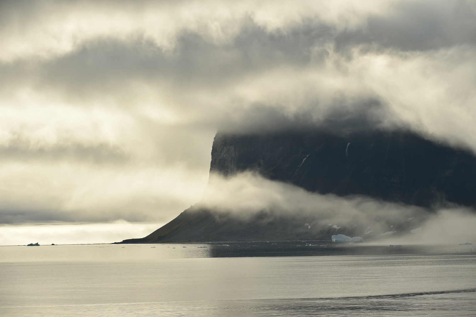 Wolken, Meer und Berge.               DSC_7383