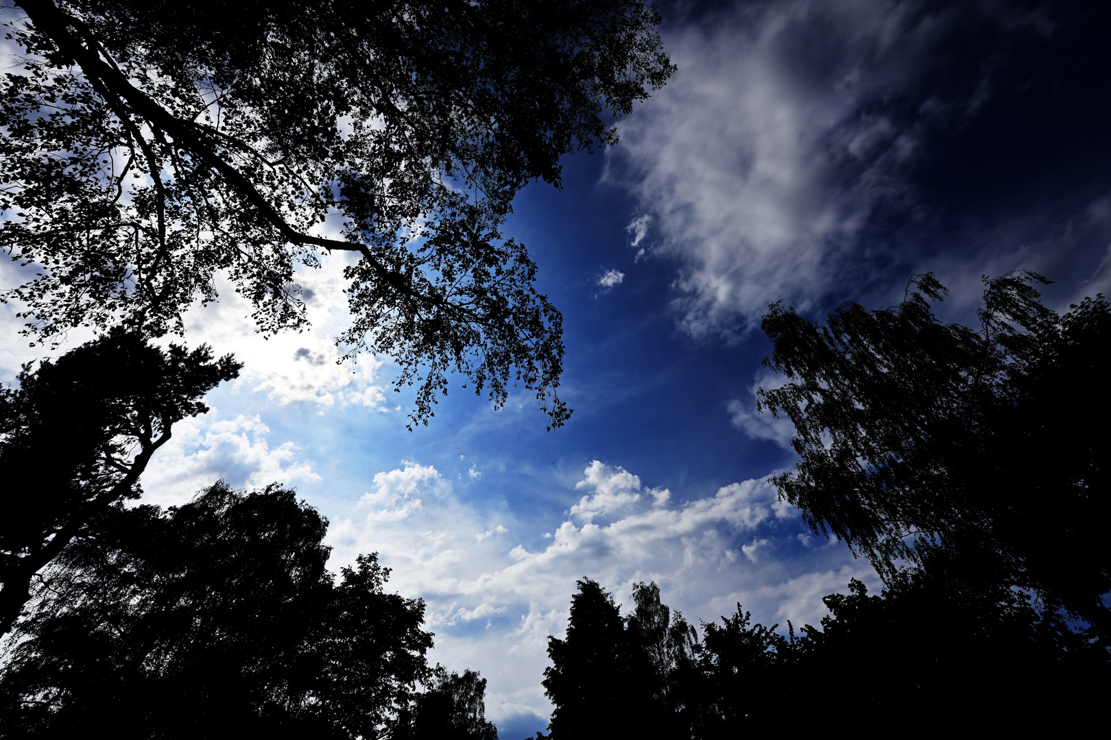 Wolken mit Blau