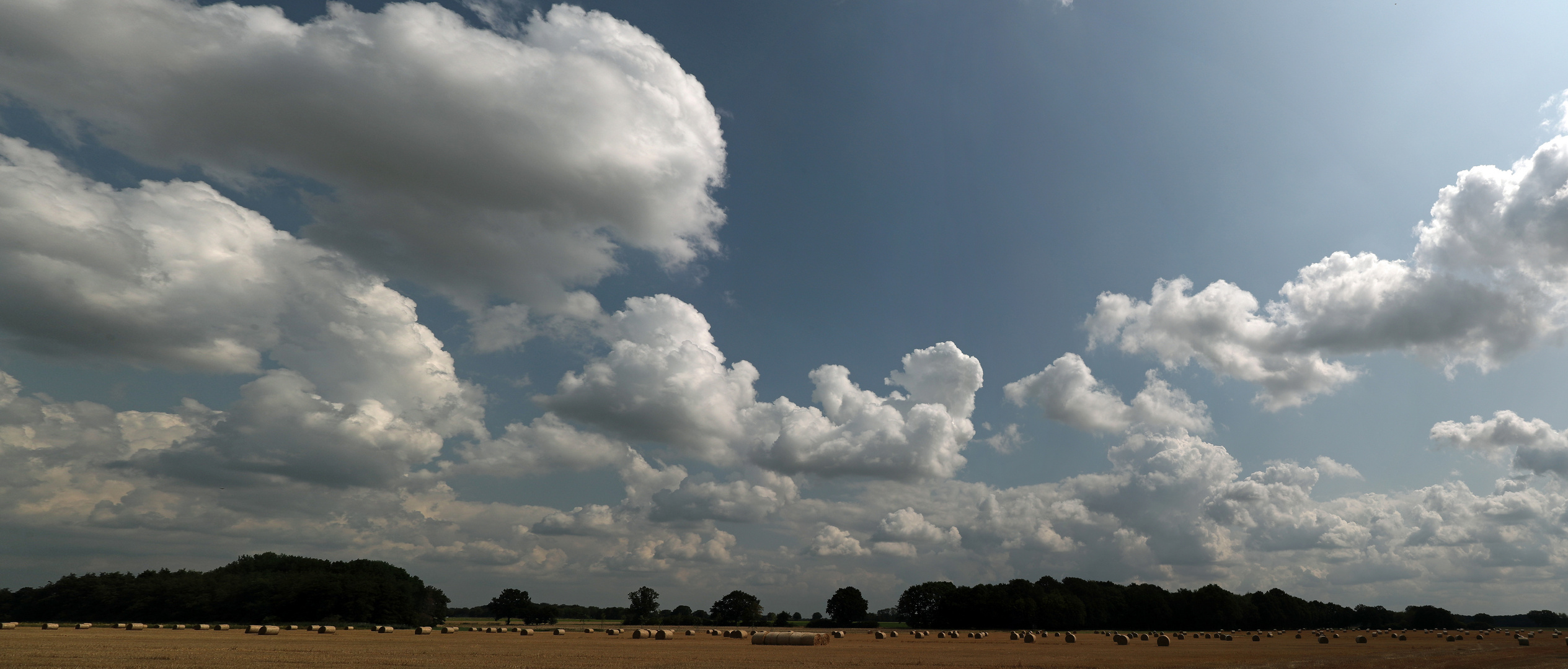 Wolken - mit Röllekes .