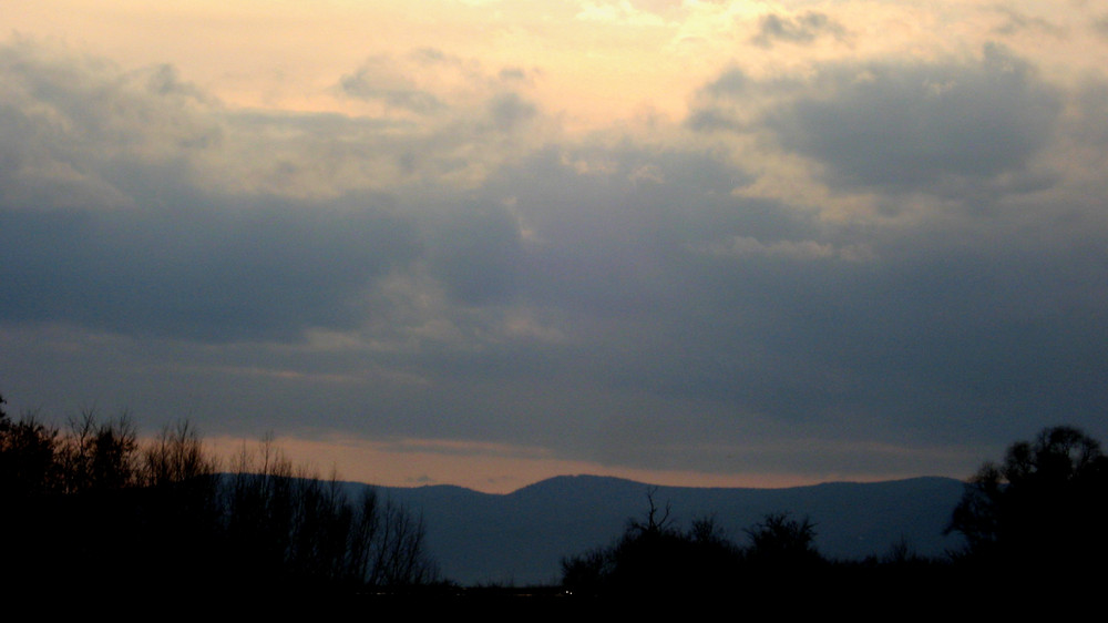 Wolken-Sonnenhimmel