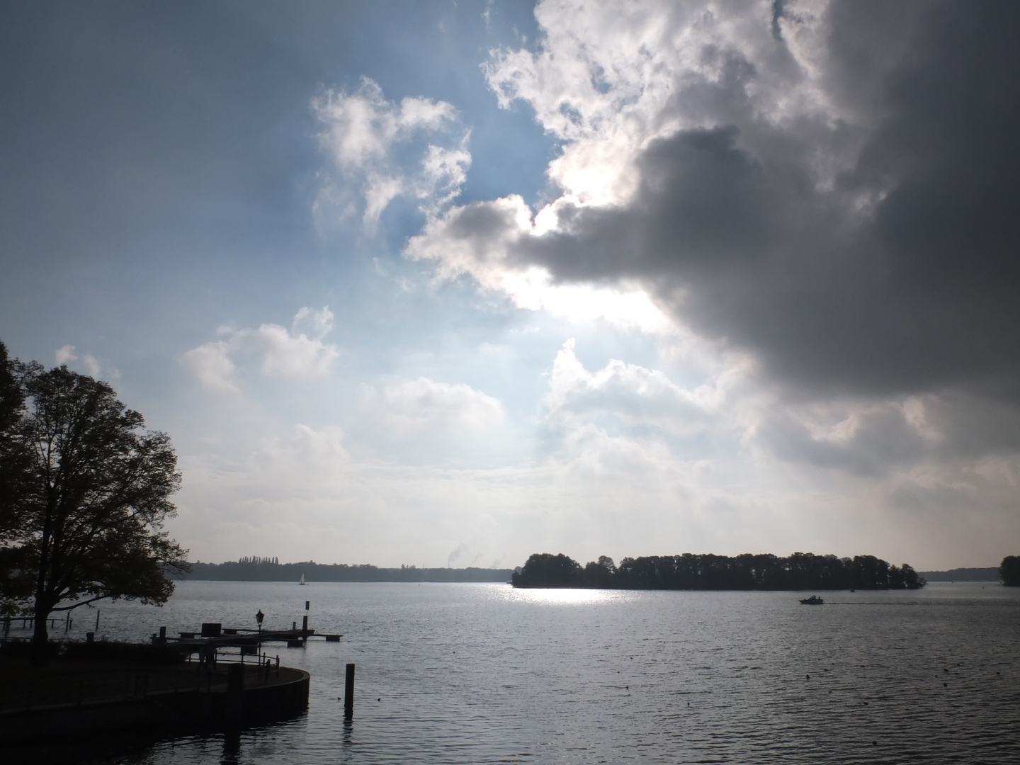 Wolken uber dem Tegeler See