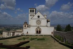 Wolken über Assisi (Basilica di San Francesco)