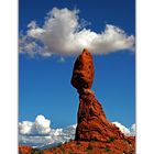 Wolken über Balanced-Rock