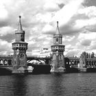 Wolken über Berlins schönster Brücke 