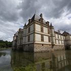 Wolken über Chateau de Cormatin