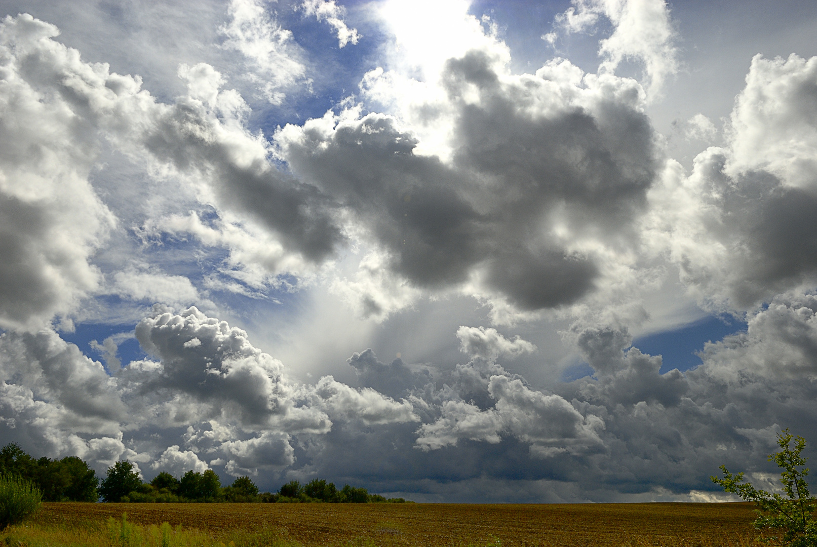 Wolken über Dachau