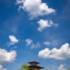 Wolken über dem Bhutan Tempel