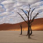 Wolken über dem Deadvlei