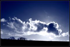 Wolken über dem Deich auf Föhr