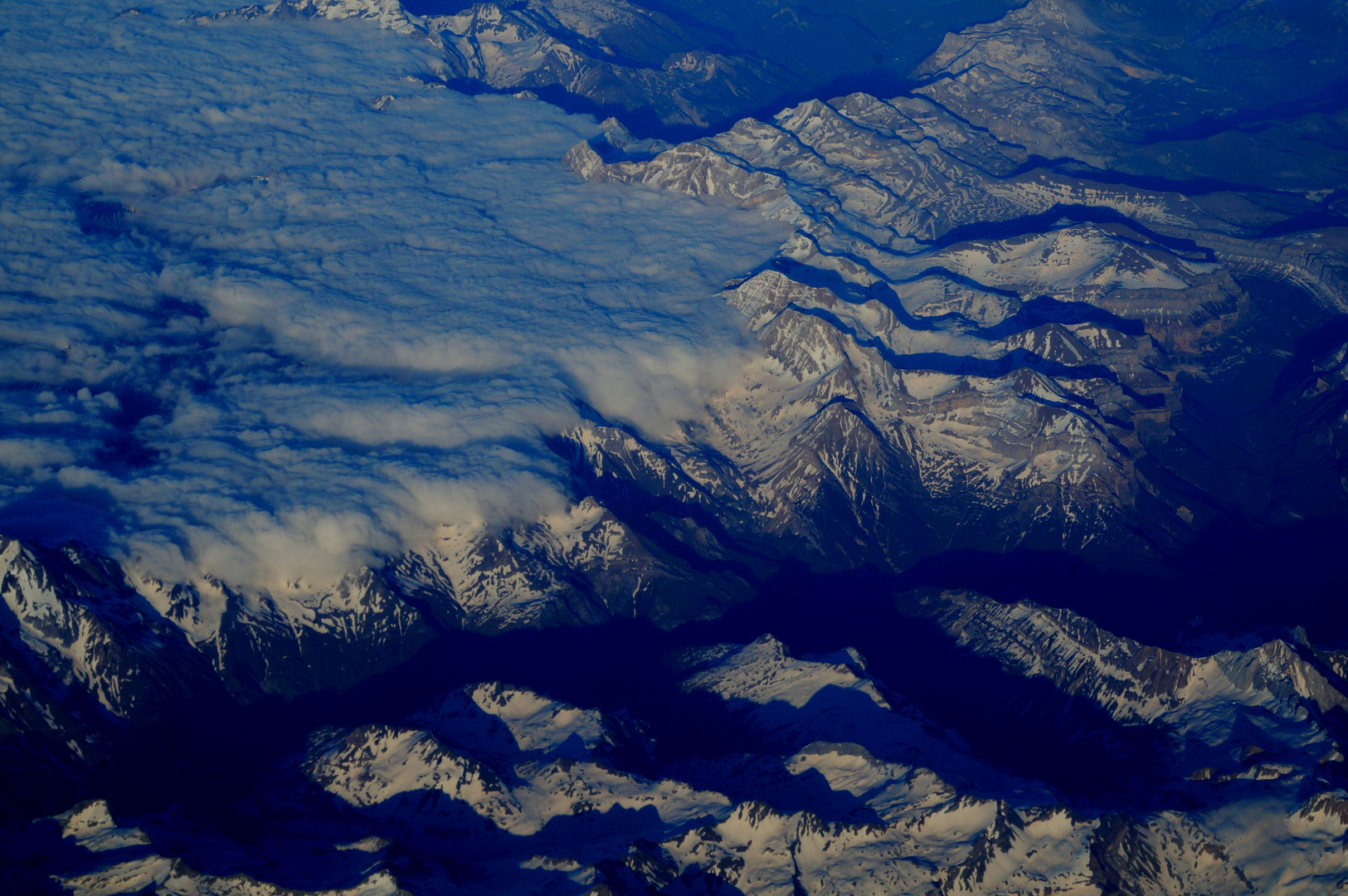 Wolken über dem Gebirge