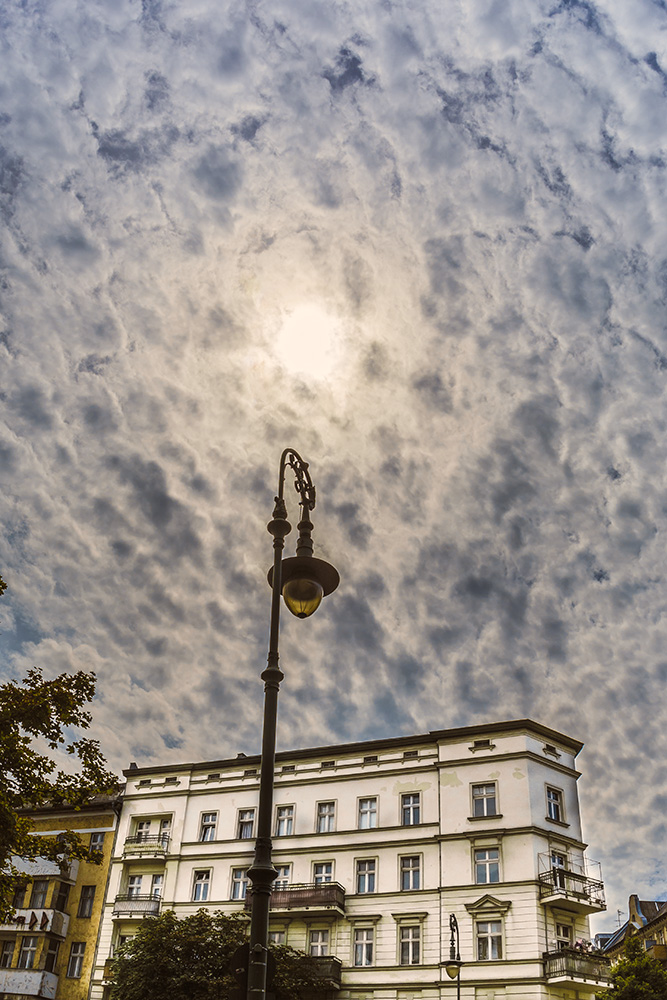 Wolken über dem Hermannplatz