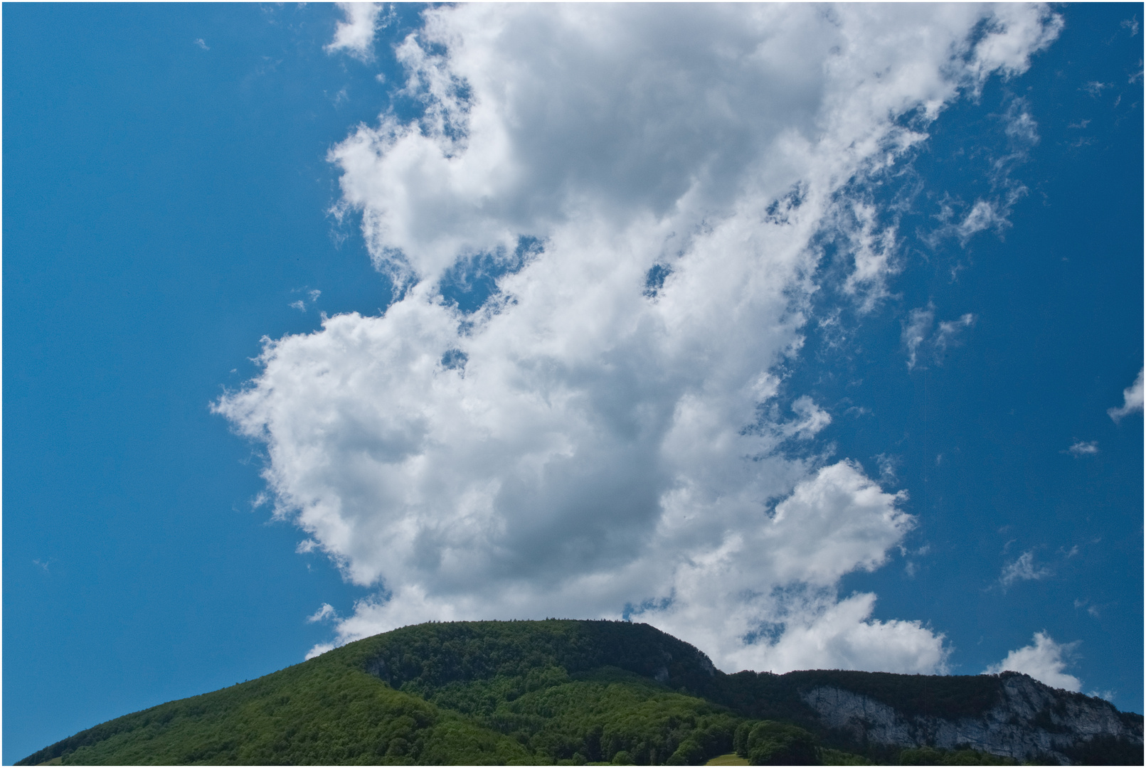 Wolken über dem Jura